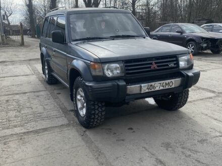 Міцубісі Паджеро 1993 у Синельниковом на Automoto.ua Сірий Міцубісі Паджеро, об'ємом двигуна 3 л та пробігом 40 тис. км за 2700 $, фото 1 на Automoto.ua