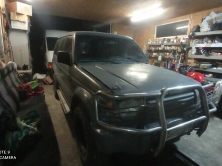 Серый Мицубиси Паджеро, объемом двигателя 3.5 л и пробегом 200 тыс. км за 3200 $, фото 1 на Automoto.ua