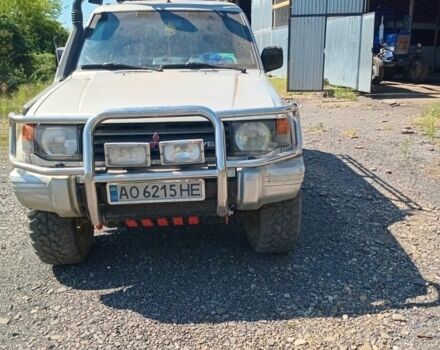 Серый Мицубиси Паджеро, объемом двигателя 3 л и пробегом 300 тыс. км за 7700 $, фото 1 на Automoto.ua