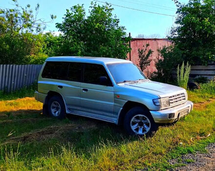 Сірий Міцубісі Паджеро, об'ємом двигуна 3.5 л та пробігом 300 тис. км за 4500 $, фото 1 на Automoto.ua