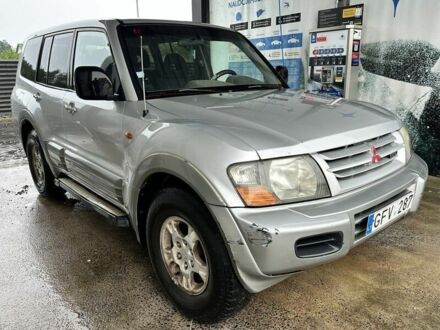 Серый Мицубиси Паджеро, объемом двигателя 0 л и пробегом 440 тыс. км за 1948 $, фото 1 на Automoto.ua