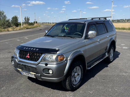 Міцубісі Паджеро 2000 у Вознесенске на Automoto.ua Сірий Міцубісі Паджеро, об'ємом двигуна 3 л та пробігом 265 тис. км за 6150 $, фото 1 на Automoto.ua