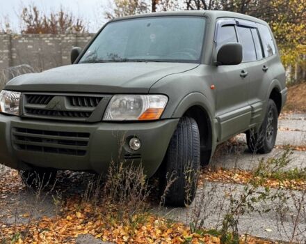 Серый Мицубиси Паджеро, объемом двигателя 3.2 л и пробегом 380 тыс. км за 5000 $, фото 1 на Automoto.ua