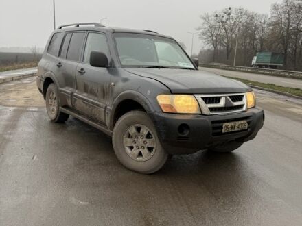 Серый Мицубиси Паджеро, объемом двигателя 3.2 л и пробегом 360 тыс. км за 3673 $, фото 1 на Automoto.ua