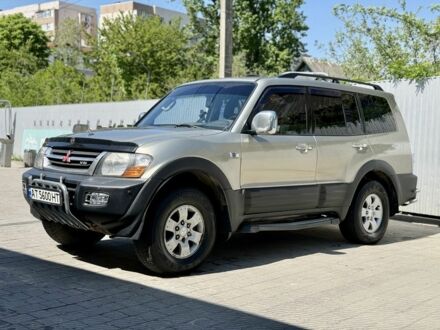 Серый Мицубиси Паджеро, объемом двигателя 3.5 л и пробегом 250 тыс. км за 6800 $, фото 1 на Automoto.ua