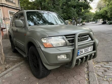 Сірий Міцубісі Паджеро, об'ємом двигуна 3.5 л та пробігом 299 тис. км за 6000 $, фото 1 на Automoto.ua