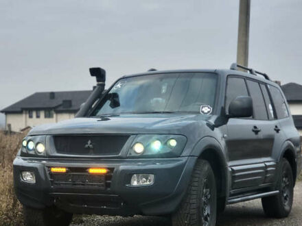 Сірий Міцубісі Паджеро, об'ємом двигуна 3.2 л та пробігом 268 тис. км за 6800 $, фото 1 на Automoto.ua