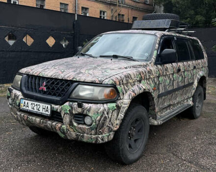 Серый Мицубиси Паджеро, объемом двигателя 3 л и пробегом 230 тыс. км за 5900 $, фото 1 на Automoto.ua