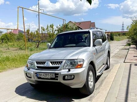 Міцубісі Паджеро 2002 у Одесі на Automoto.ua Сірий Міцубісі Паджеро, об'ємом двигуна 3.2 л та пробігом 253 тис. км за 6999 $, фото 1 на Automoto.ua