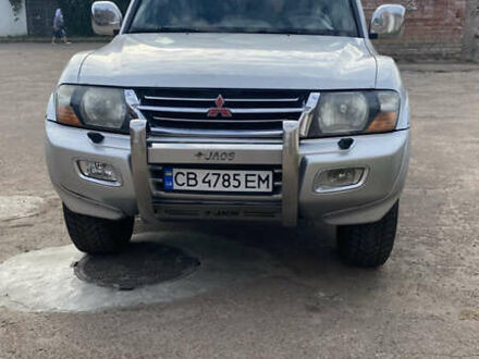 Сірий Міцубісі Паджеро, об'ємом двигуна 3.5 л та пробігом 304 тис. км за 6250 $, фото 1 на Automoto.ua