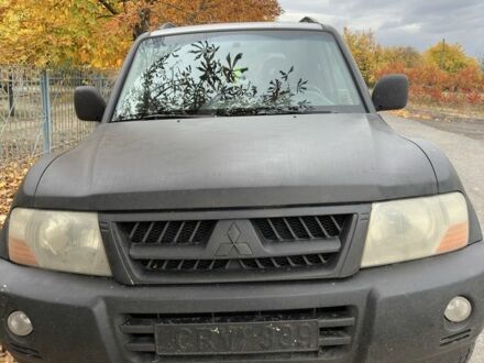 Міцубісі Паджеро 2003 у Славянске на Automoto.ua Сірий Міцубісі Паджеро, об'ємом двигуна 3.2 л та пробігом 350 тис. км за 4700 $, фото 1 на Automoto.ua