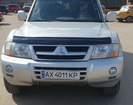 Сірий Міцубісі Паджеро, об'ємом двигуна 3.2 л та пробігом 270 тис. км за 10700 $, фото 1 на Automoto.ua
