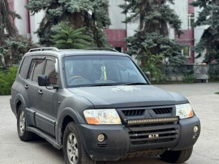 Міцубісі Паджеро 2004 у Дніпро (Дніпропетровську) на Automoto.ua Сірий Міцубісі Паджеро, об'ємом двигуна 0 л та пробігом 300 тис. км за 3200 $, фото 1 на Automoto.ua