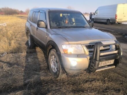 Міцубісі Паджеро 2004 у Доброполье на Automoto.ua Сірий Міцубісі Паджеро, об'ємом двигуна 3.2 л та пробігом 328 тис. км за 5400 $, фото 1 на Automoto.ua