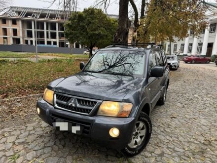 Сірий Міцубісі Паджеро, об'ємом двигуна 3.2 л та пробігом 305 тис. км за 4550 $, фото 1 на Automoto.ua