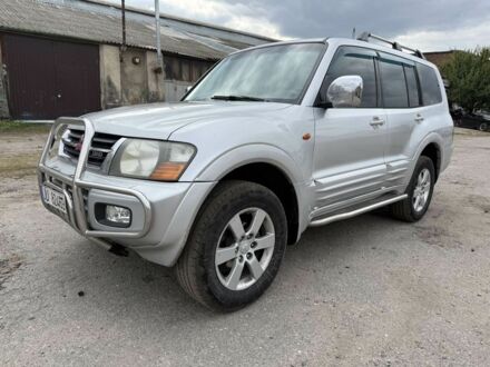 Серый Мицубиси Паджеро, объемом двигателя 3.2 л и пробегом 310 тыс. км за 4500 $, фото 1 на Automoto.ua