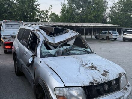Мицубиси Паджеро 2005 в Днепре (Днепропетровске) на Automoto.ua Серый Мицубиси Паджеро, объемом двигателя 0 л и пробегом 250 тыс. км за 1250 $, фото 1 на Automoto.ua