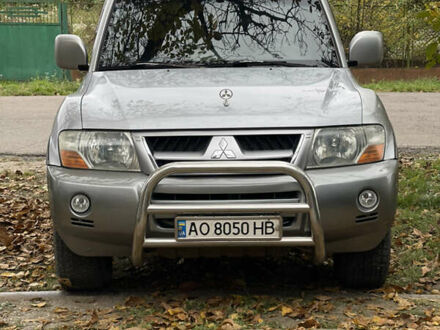 Серый Мицубиси Паджеро, объемом двигателя 3.5 л и пробегом 206 тыс. км за 8300 $, фото 1 на Automoto.ua
