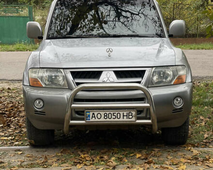 Сірий Міцубісі Паджеро, об'ємом двигуна 3.5 л та пробігом 206 тис. км за 8300 $, фото 1 на Automoto.ua