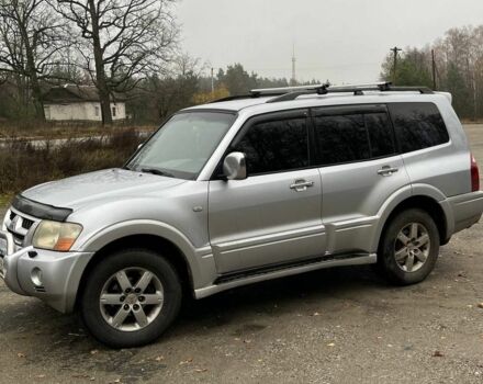 Серый Мицубиси Паджеро, объемом двигателя 3.5 л и пробегом 209 тыс. км за 7854 $, фото 1 на Automoto.ua