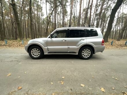 Серый Мицубиси Паджеро, объемом двигателя 3 л и пробегом 250 тыс. км за 9500 $, фото 1 на Automoto.ua