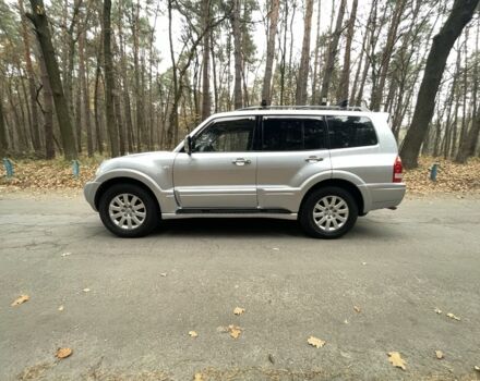 Серый Мицубиси Паджеро, объемом двигателя 3 л и пробегом 250 тыс. км за 9500 $, фото 1 на Automoto.ua