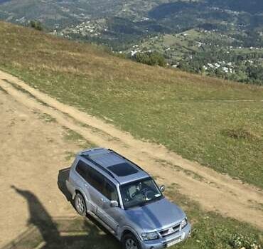 Серый Мицубиси Паджеро, объемом двигателя 3.2 л и пробегом 346 тыс. км за 9000 $, фото 1 на Automoto.ua