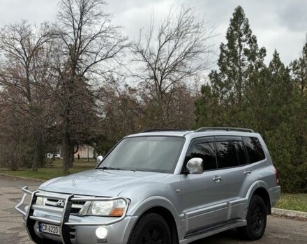 Сірий Міцубісі Паджеро, об'ємом двигуна 3 л та пробігом 300 тис. км за 5500 $, фото 1 на Automoto.ua