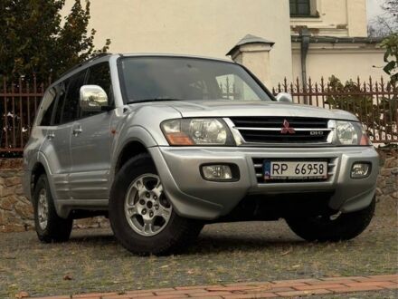 Сірий Міцубісі Паджеро, об'ємом двигуна 2.5 л та пробігом 220 тис. км за 4500 $, фото 1 на Automoto.ua