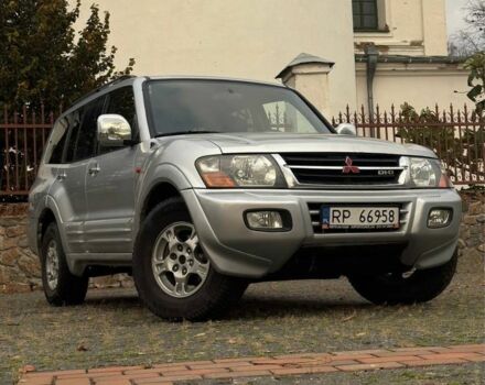 Сірий Міцубісі Паджеро, об'ємом двигуна 2.5 л та пробігом 220 тис. км за 4500 $, фото 1 на Automoto.ua