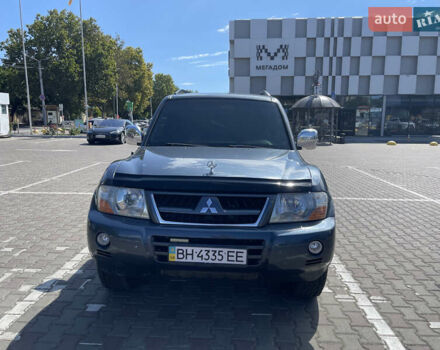 Серый Мицубиси Паджеро, объемом двигателя 2.97 л и пробегом 230 тыс. км за 9700 $, фото 1 на Automoto.ua