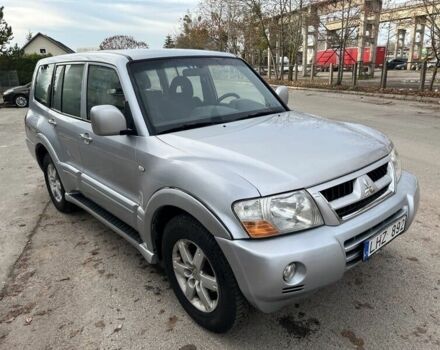 Сірий Міцубісі Паджеро, об'ємом двигуна 3.2 л та пробігом 327 тис. км за 2700 $, фото 1 на Automoto.ua