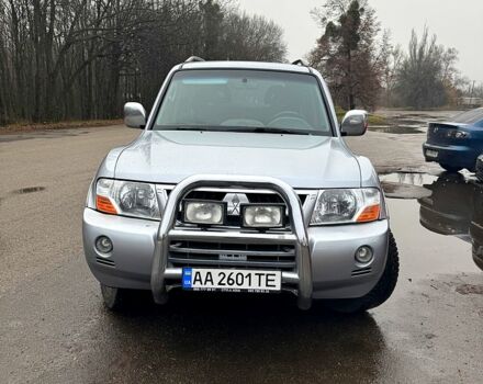 Сірий Міцубісі Паджеро, об'ємом двигуна 3.5 л та пробігом 214 тис. км за 6800 $, фото 1 на Automoto.ua