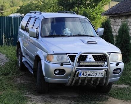 Серый Мицубиси Паджеро, объемом двигателя 2.5 л и пробегом 200 тыс. км за 10000 $, фото 1 на Automoto.ua