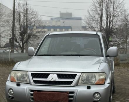 Серый Мицубиси Паджеро, объемом двигателя 3.2 л и пробегом 265 тыс. км за 4550 $, фото 1 на Automoto.ua