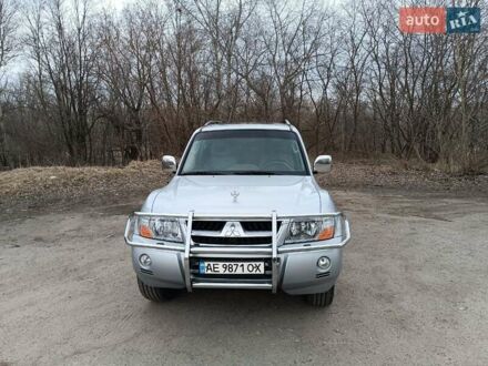 Мицубиси Паджеро 2007 в Каменское - Днепродзержинск на Automoto.ua Серый Мицубиси Паджеро, объемом двигателя 2.97 л и пробегом 135 тыс. км за 11500 $, фото 1 на Automoto.ua