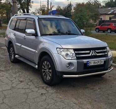 Міцубісі Паджеро 2007 у Полтаві на Automoto.ua Сірий Міцубісі Паджеро, об'ємом двигуна 2.97 л та пробігом 242 тис. км за 11500 $, фото 1 на Automoto.ua