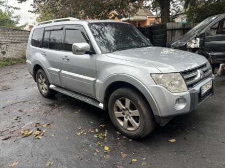 Сірий Міцубісі Паджеро, об'ємом двигуна 3.8 л та пробігом 275 тис. км за 5500 $, фото 1 на Automoto.ua