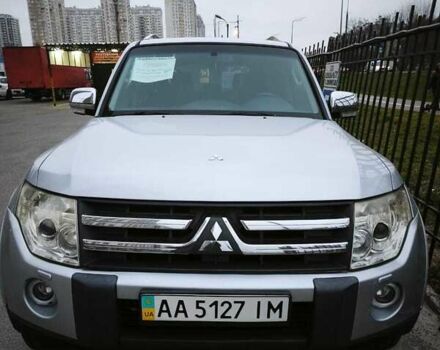 Серый Мицубиси Паджеро, объемом двигателя 3 л и пробегом 171 тыс. км за 11000 $, фото 1 на Automoto.ua