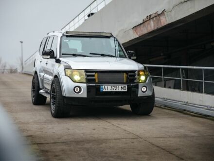 Серый Мицубиси Паджеро, объемом двигателя 3.2 л и пробегом 412 тыс. км за 15700 $, фото 1 на Automoto.ua