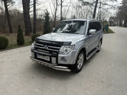 Мицубиси Паджеро 2007 в Яворове на Automoto.ua Серый Мицубиси Паджеро, объемом двигателя 3.8 л и пробегом 308 тыс. км за 9700 $, фото 1 на Automoto.ua