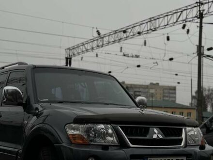 Серый Мицубиси Паджеро, объемом двигателя 2.97 л и пробегом 230 тыс. км за 9000 $, фото 1 на Automoto.ua