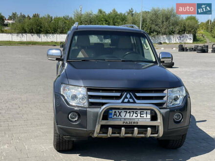 Мицубиси Паджеро 2007 в Львове на Automoto.ua Серый Мицубиси Паджеро, объемом двигателя 2.97 л и пробегом 162 тыс. км за 11500 $, фото 1 на Automoto.ua