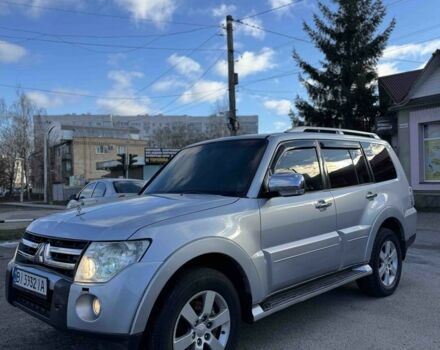 Сірий Міцубісі Паджеро, об'ємом двигуна 3.8 л та пробігом 271 тис. км за 9999 $, фото 1 на Automoto.ua