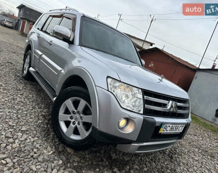 Серый Мицубиси Паджеро, объемом двигателя 3.2 л и пробегом 270 тыс. км за 10750 $, фото 1 на Automoto.ua
