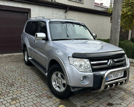 Серый Мицубиси Паджеро, объемом двигателя 3 л и пробегом 141 тыс. км за 12000 $, фото 1 на Automoto.ua