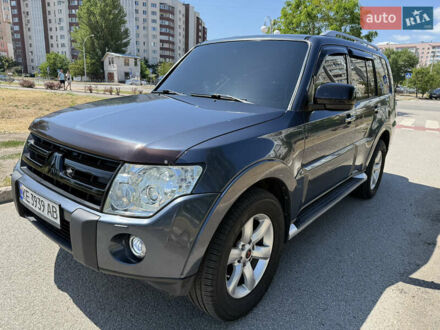 Сірий Міцубісі Паджеро, об'ємом двигуна 2.97 л та пробігом 365 тис. км за 10000 $, фото 1 на Automoto.ua
