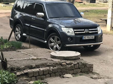 Мицубиси Паджеро 2008 в Кривом Роге на Automoto.ua Серый Мицубиси Паджеро, объемом двигателя 3 л и пробегом 255 тыс. км за 12000 $, фото 1 на Automoto.ua