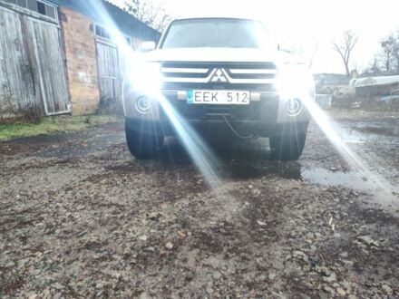 Серый Мицубиси Паджеро, объемом двигателя 3.2 л и пробегом 208 тыс. км за 6991 $, фото 1 на Automoto.ua