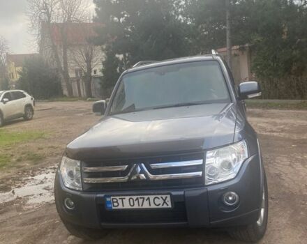 Серый Мицубиси Паджеро, объемом двигателя 3.2 л и пробегом 320 тыс. км за 10000 $, фото 1 на Automoto.ua